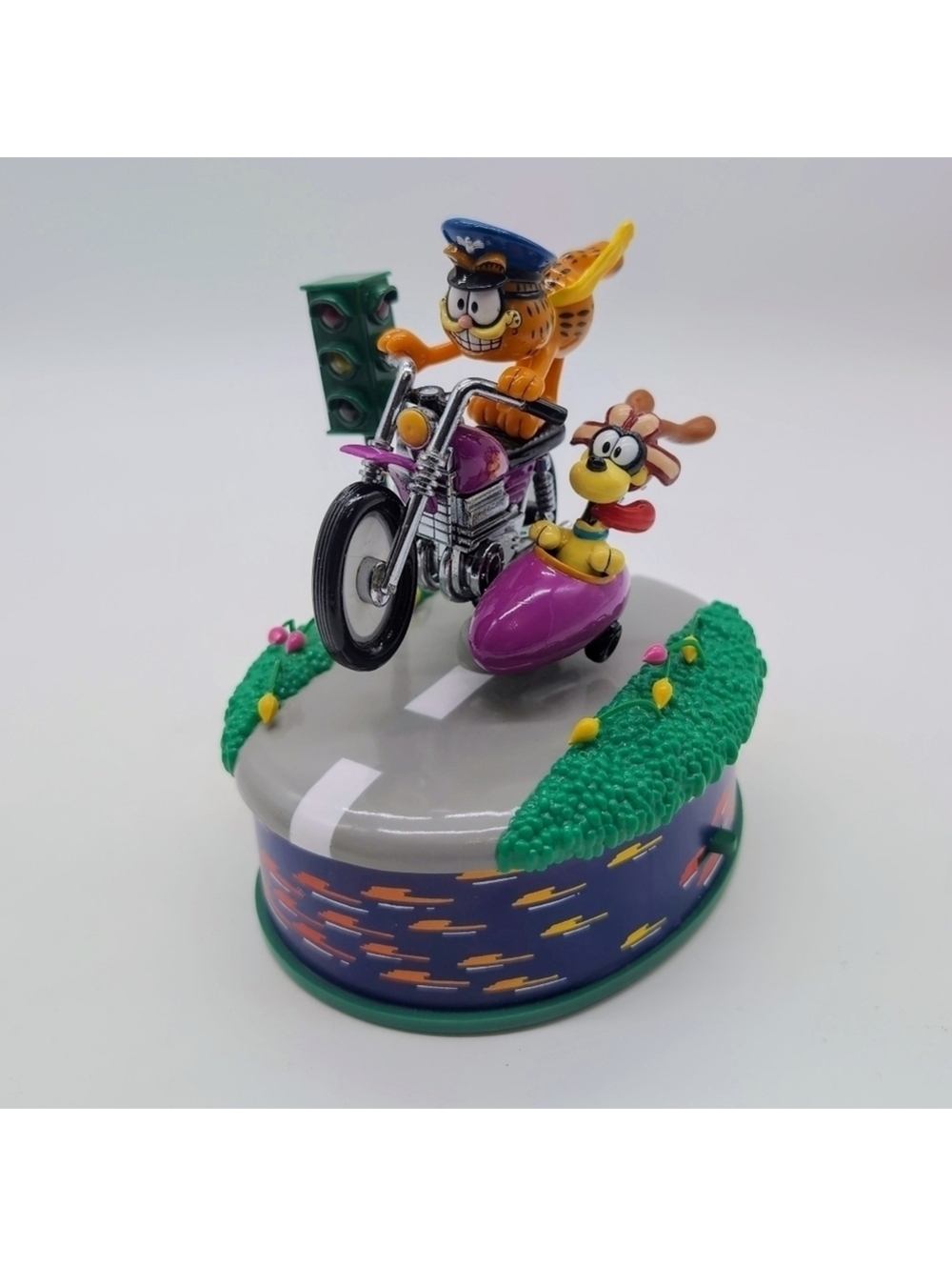 Enesco Garfield And Odie Motorcycle with Sidecar Music Box Born To Be Wild